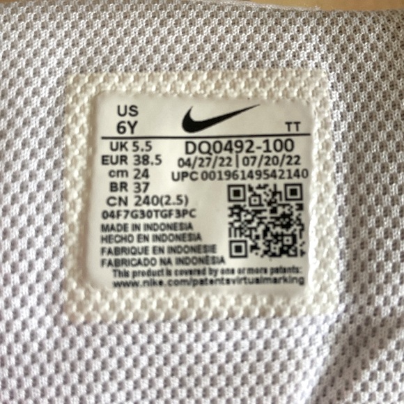 Pink Nike Used Youth Size 6 💗 - Picture 3 of 9